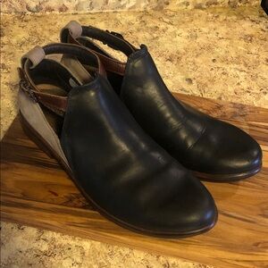 Naot Black Leather Slip-On Slingback Loafers